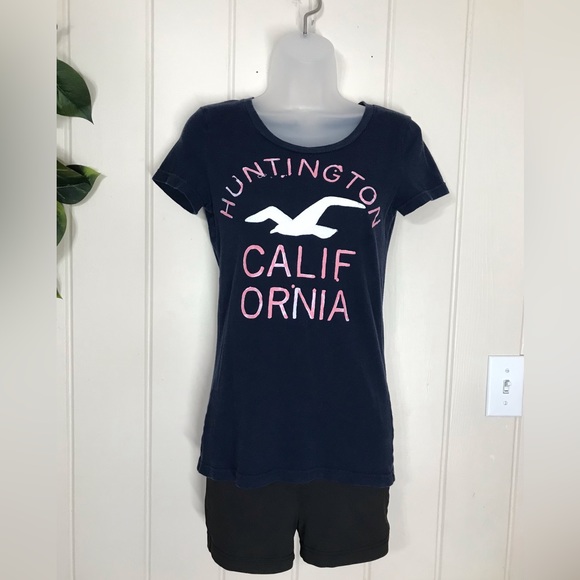 Hollister Navy Blue Round Neck Blouse Huntington California Medium 8- 10
Stretch - Picture 1 of 16